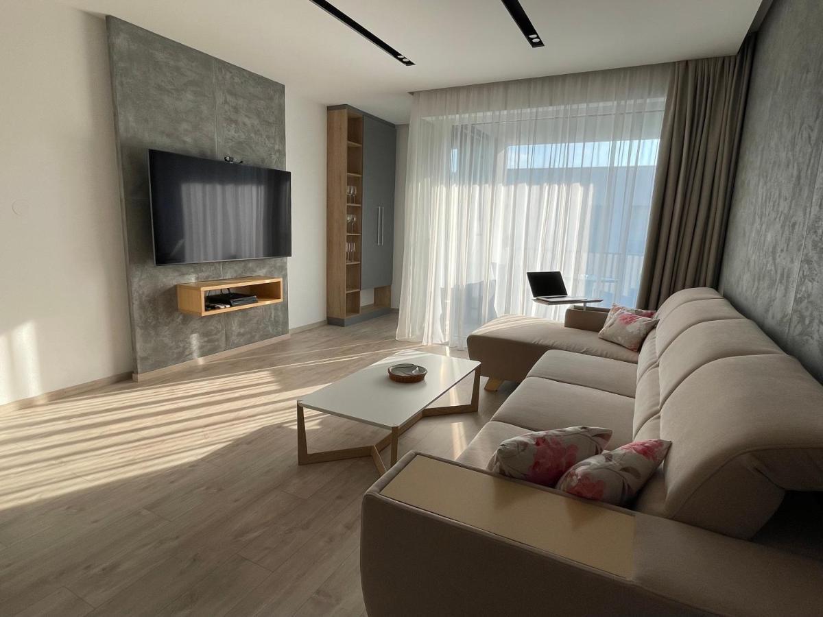 Greenbay Apartment With Free Parking Trenčín Eksteriør bilde