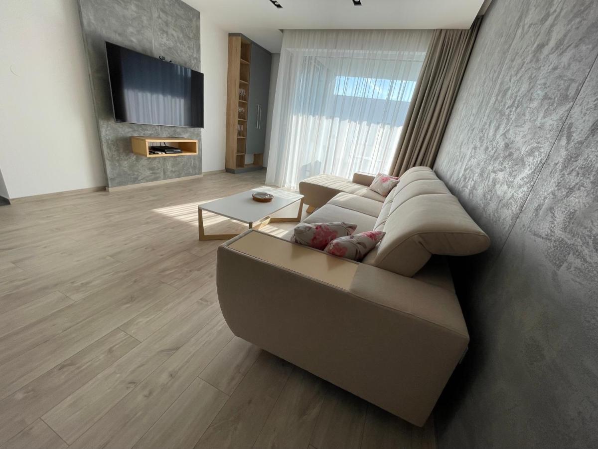 Greenbay Apartment With Free Parking Trenčín Eksteriør bilde