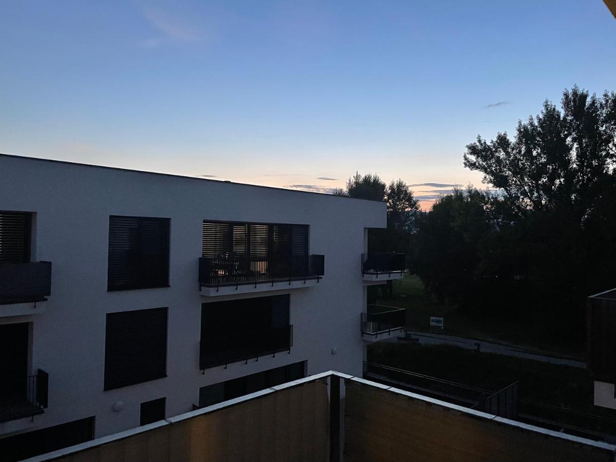Greenbay Apartment With Free Parking Trenčín Eksteriør bilde