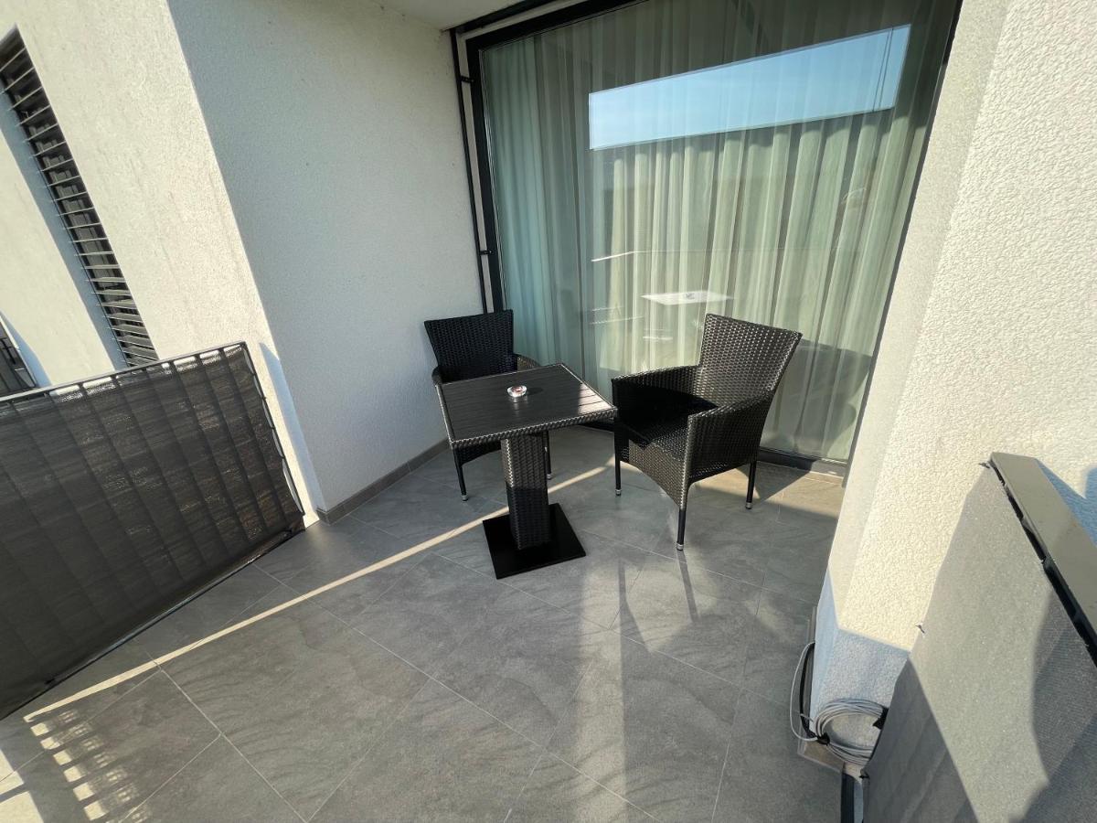 Greenbay Apartment With Free Parking Trenčín Eksteriør bilde