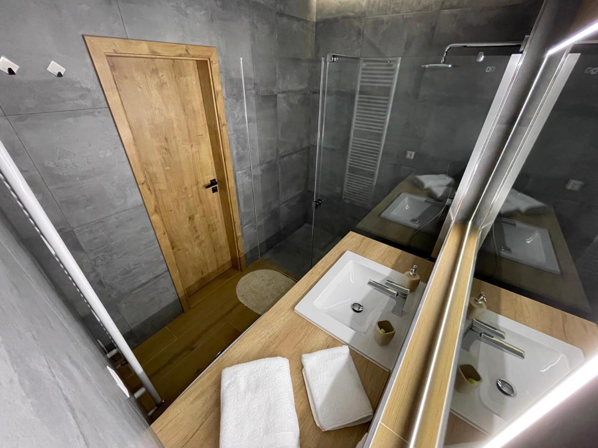 Greenbay Apartment With Free Parking Trenčín Eksteriør bilde