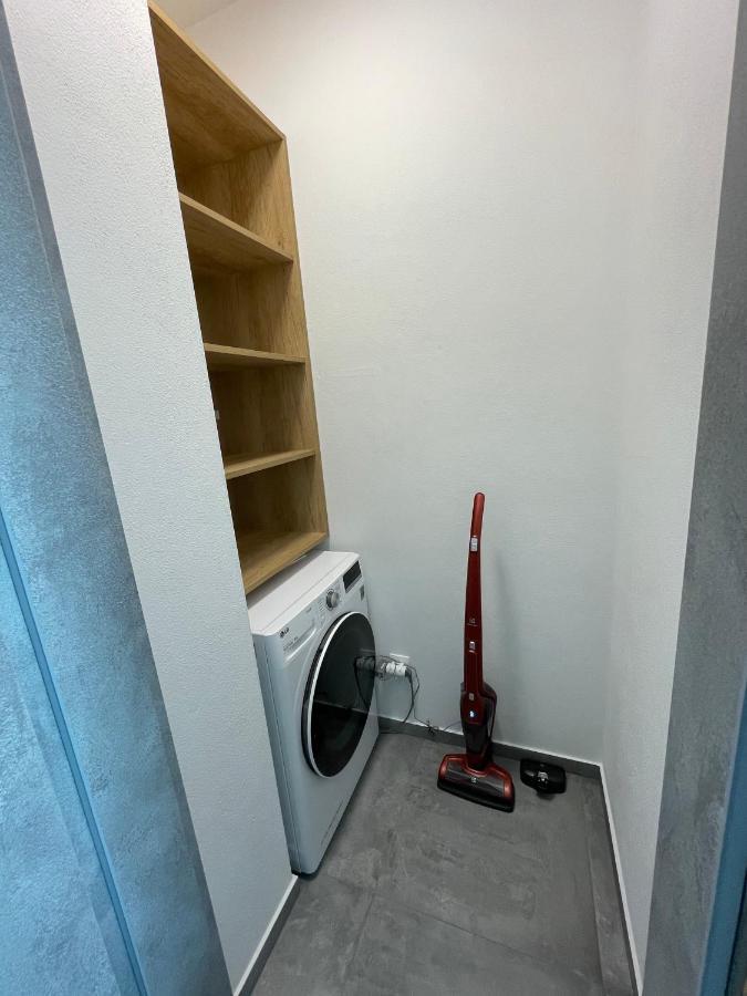 Greenbay Apartment With Free Parking Trenčín Eksteriør bilde