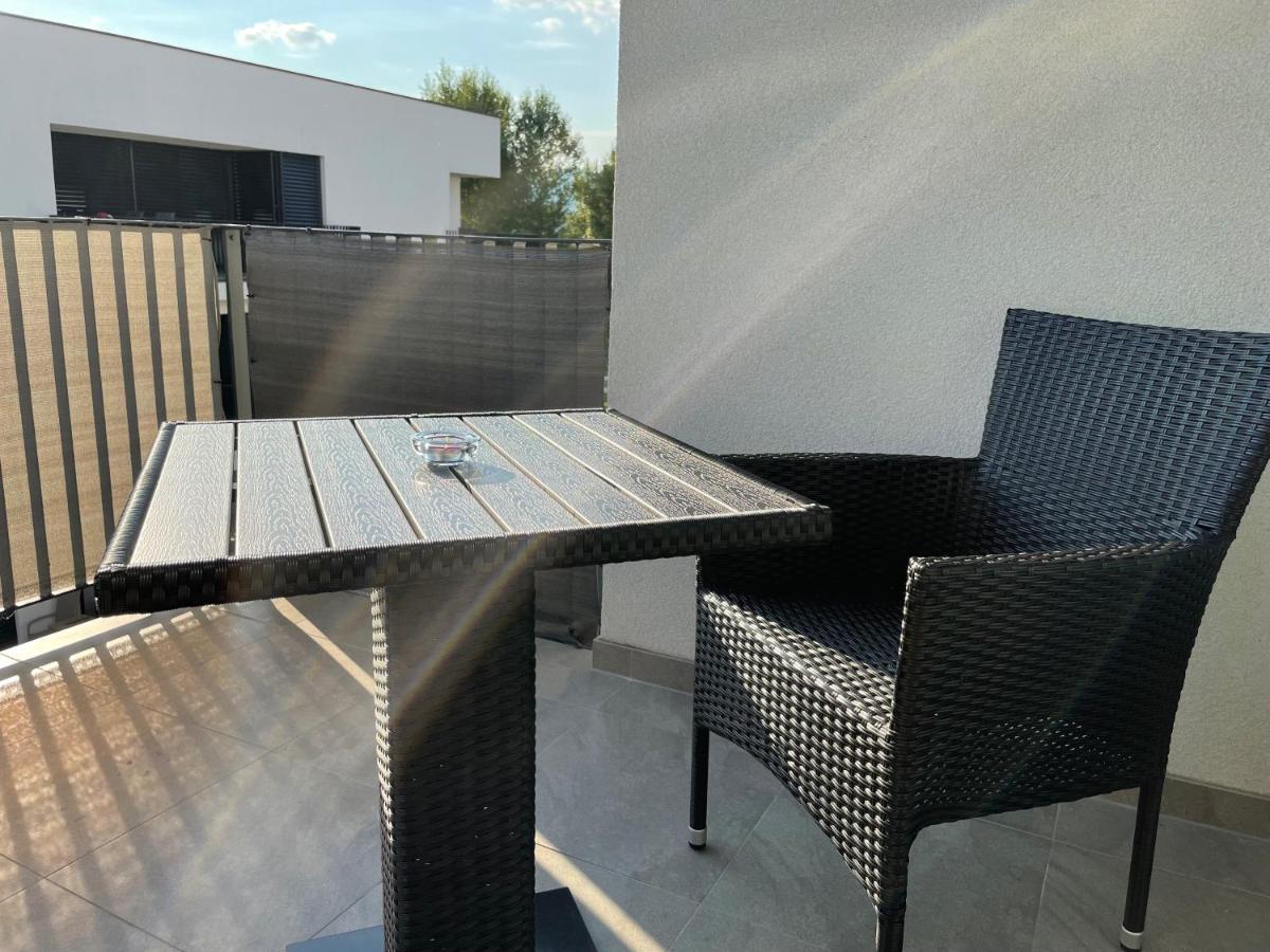 Greenbay Apartment With Free Parking Trenčín Eksteriør bilde