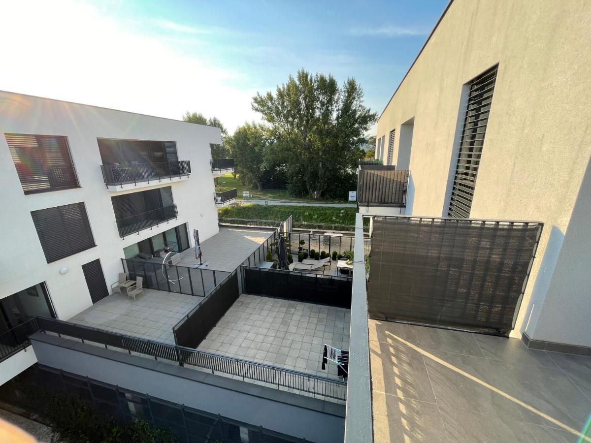 Greenbay Apartment With Free Parking Trenčín Eksteriør bilde