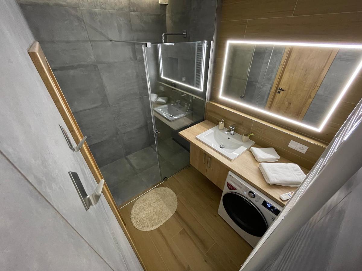 Greenbay Apartment With Free Parking Trenčín Eksteriør bilde