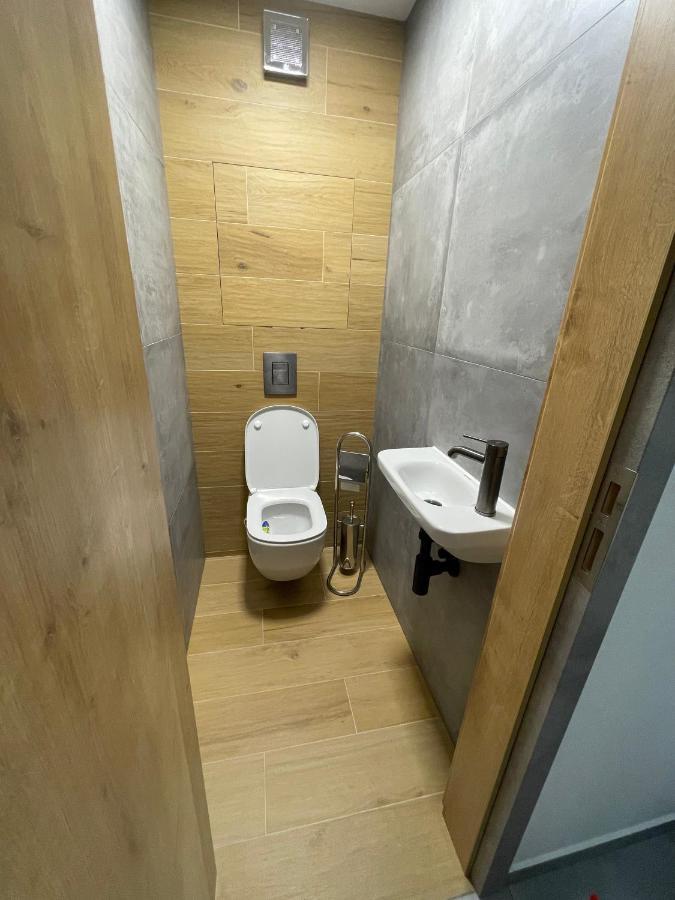 Greenbay Apartment With Free Parking Trenčín Eksteriør bilde