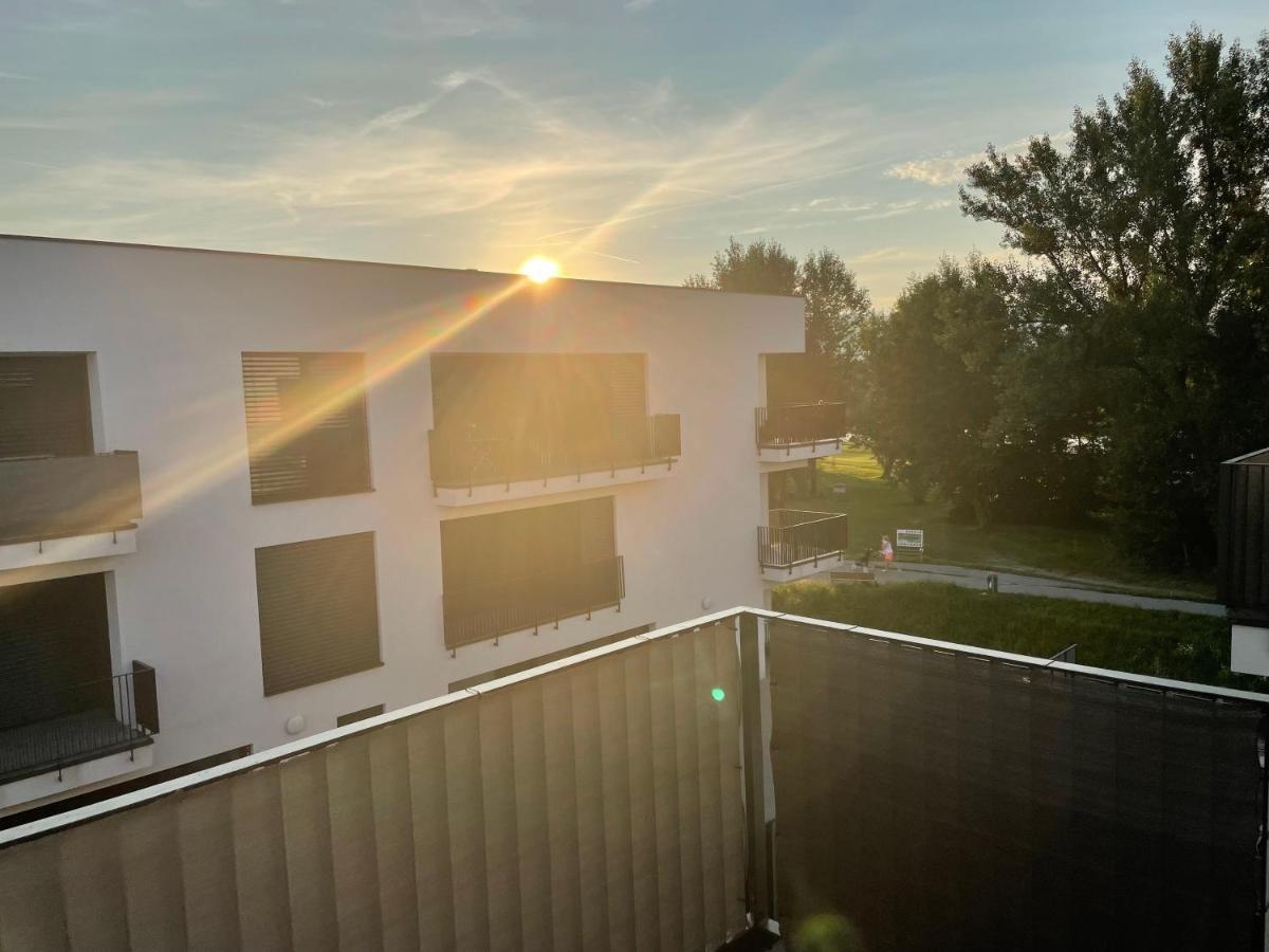 Greenbay Apartment With Free Parking Trenčín Eksteriør bilde
